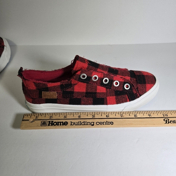 Blowfish Malibu Red and Black Plaid Slip-On 8.5 Womens Sneakers - Picture 12 of 13